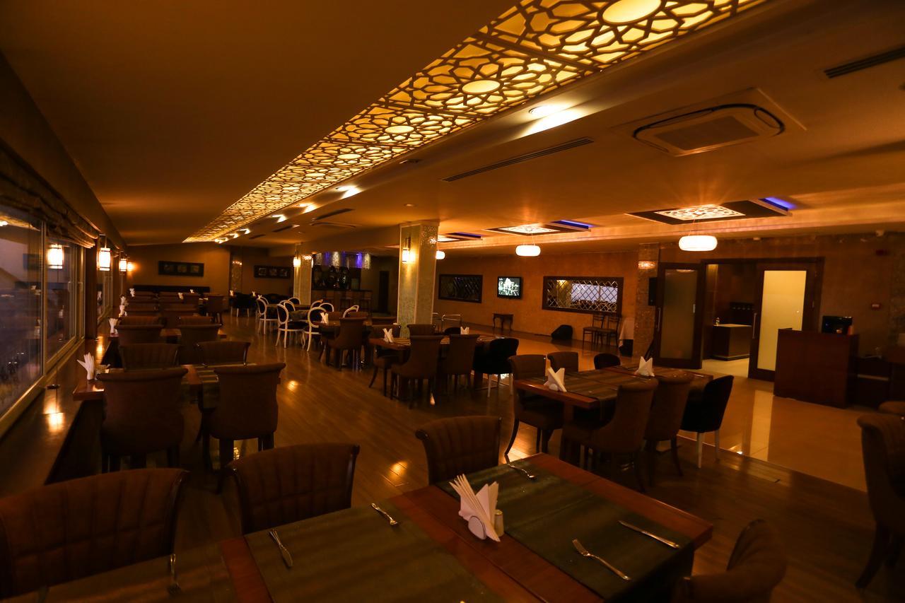 Sivas Bueyuek Hotel Exterior photo